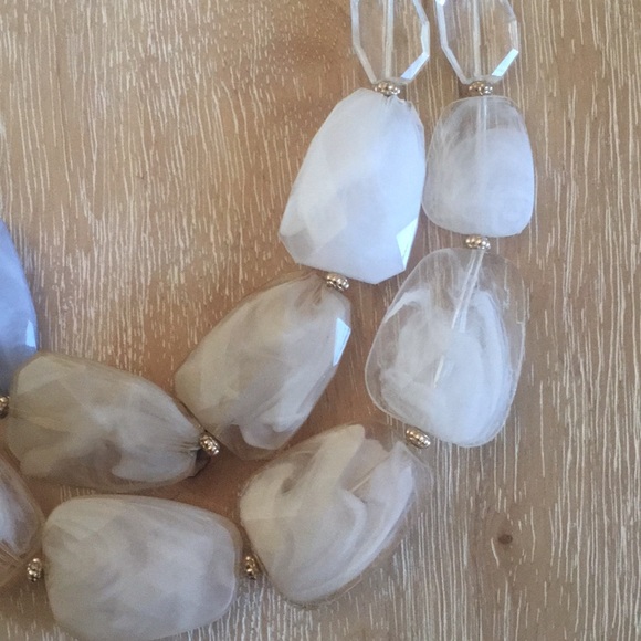 SOLD Neutral Statement Necklace - Picture 4 of 5